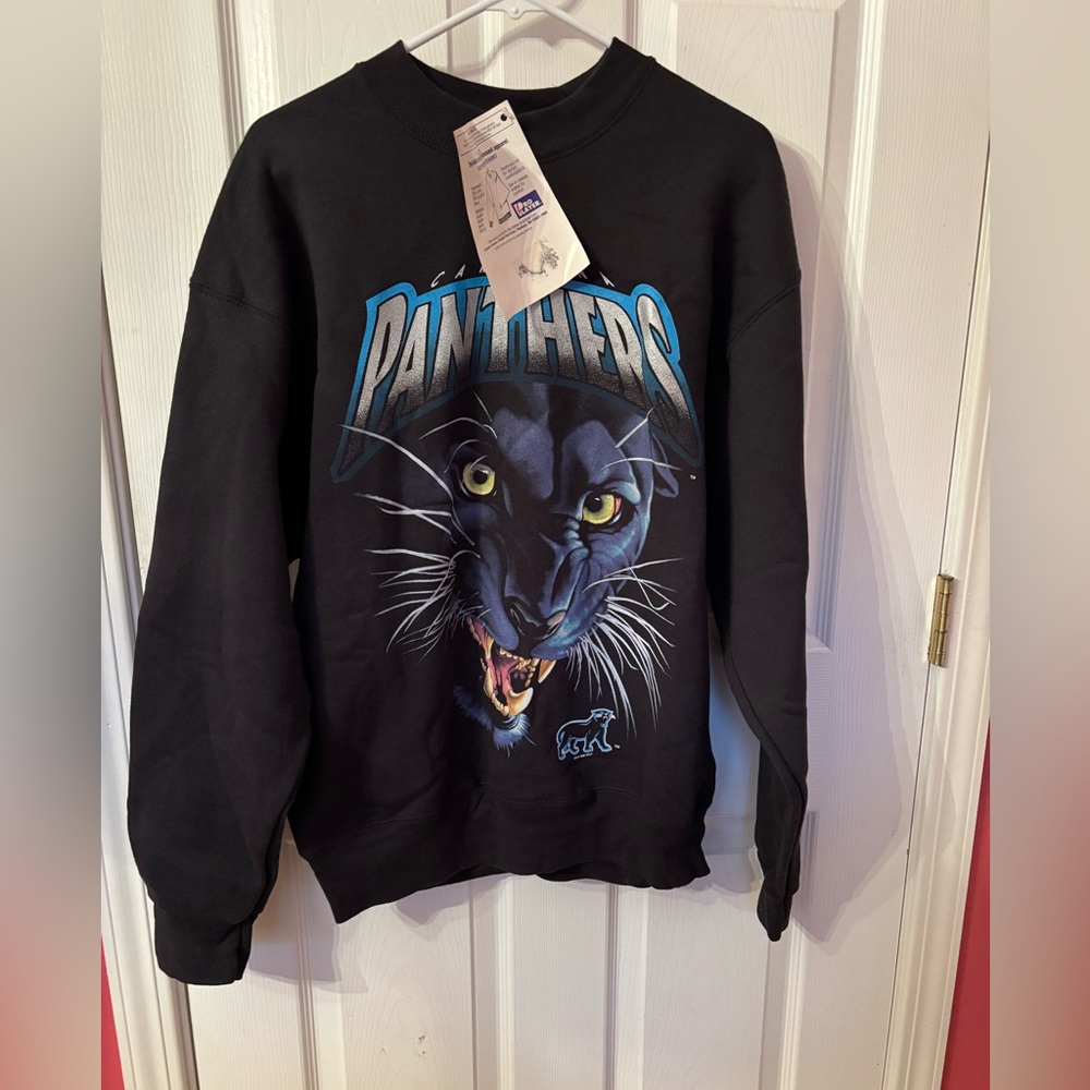 Vintage Carolina Panther sweatshirt! New Dated 1998! SZ large!RARE FIND!